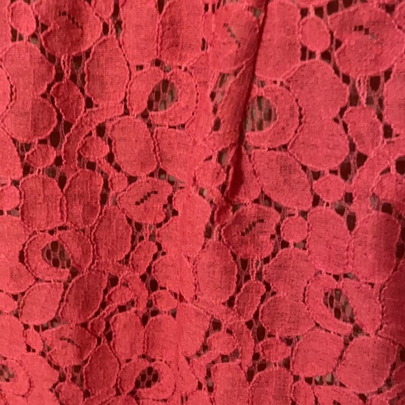 Elle size 8 classic lace overlay in Coral - Picture 3 of 4
